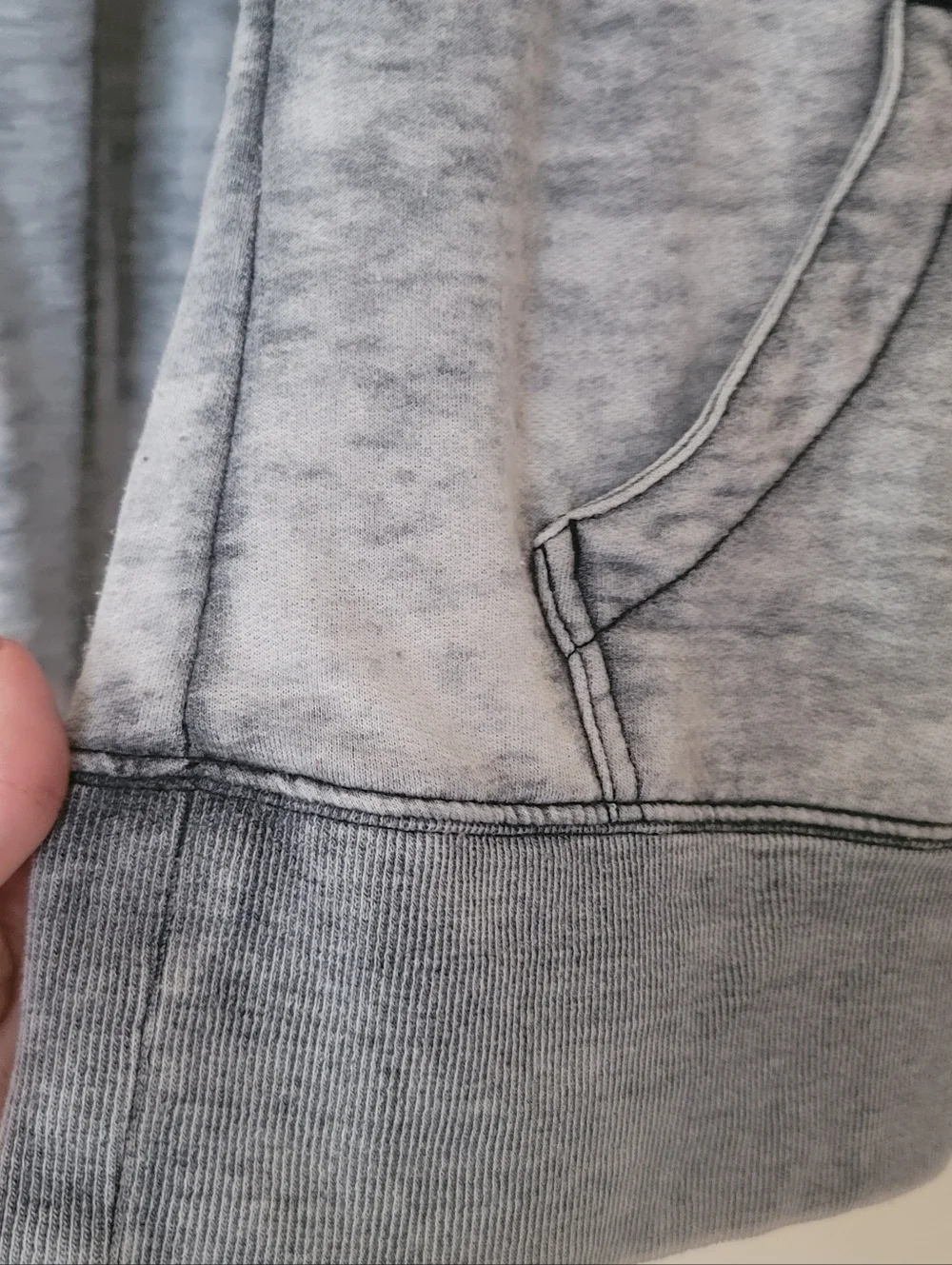 Vintage Y2K Roxy Lightweight Gray Button Shoulder Sweatshirt Size Small